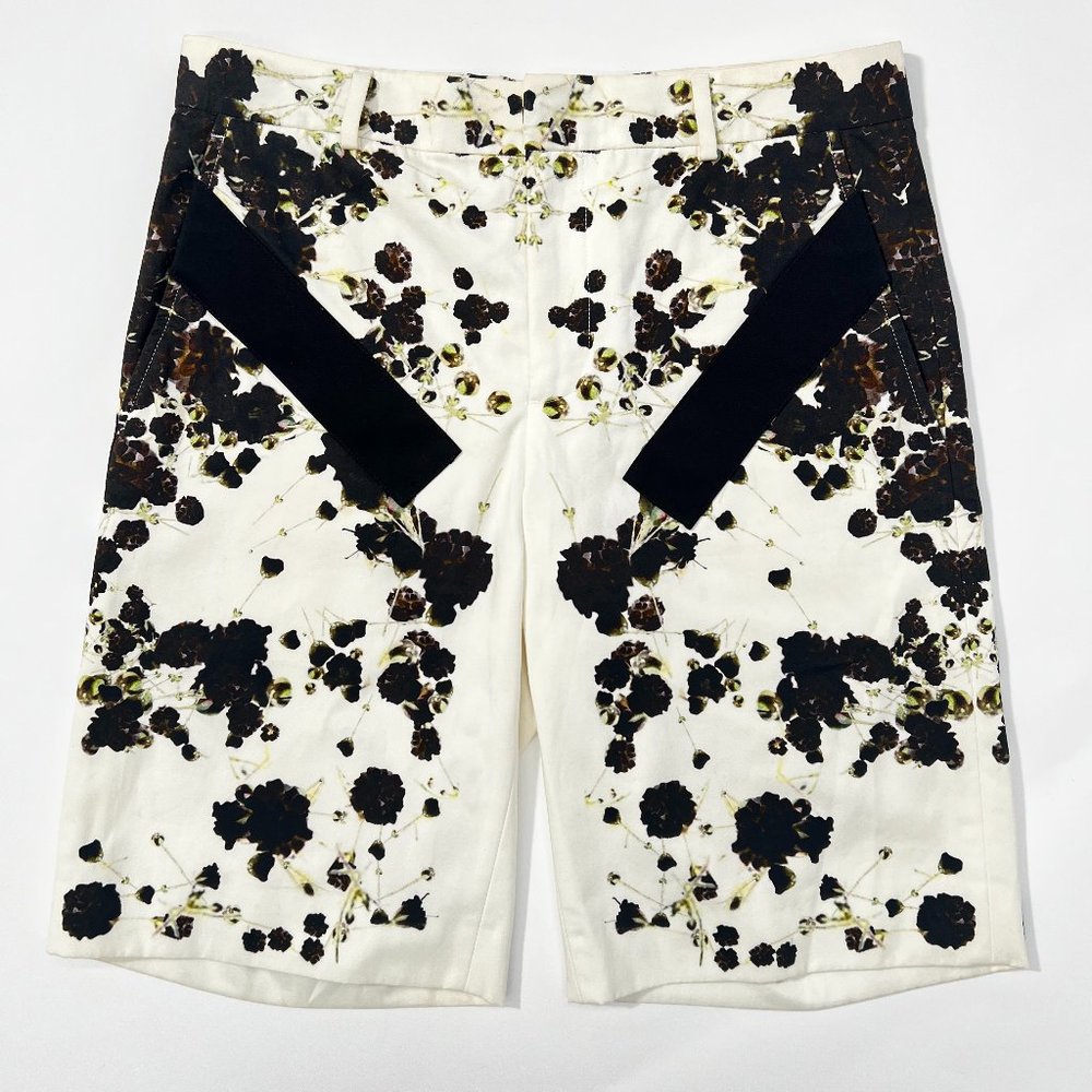 GIVENCHY RARE  S/S 2015  RUNWAY BABY’S BREATH FLORAL PRINT SHORTS